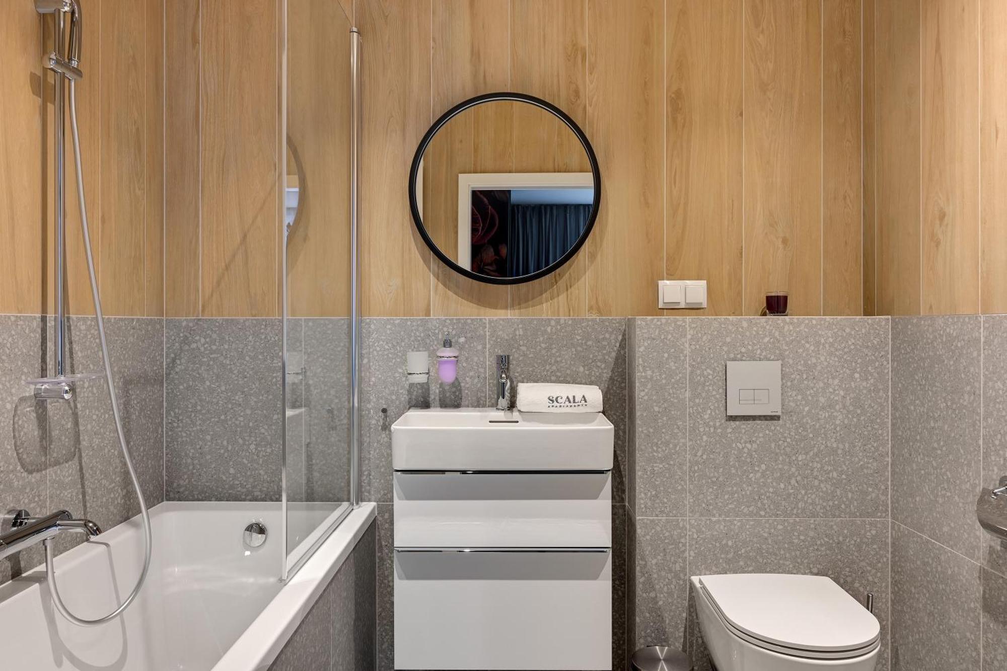 Scala 60d Center With Parking By Lion Apartament