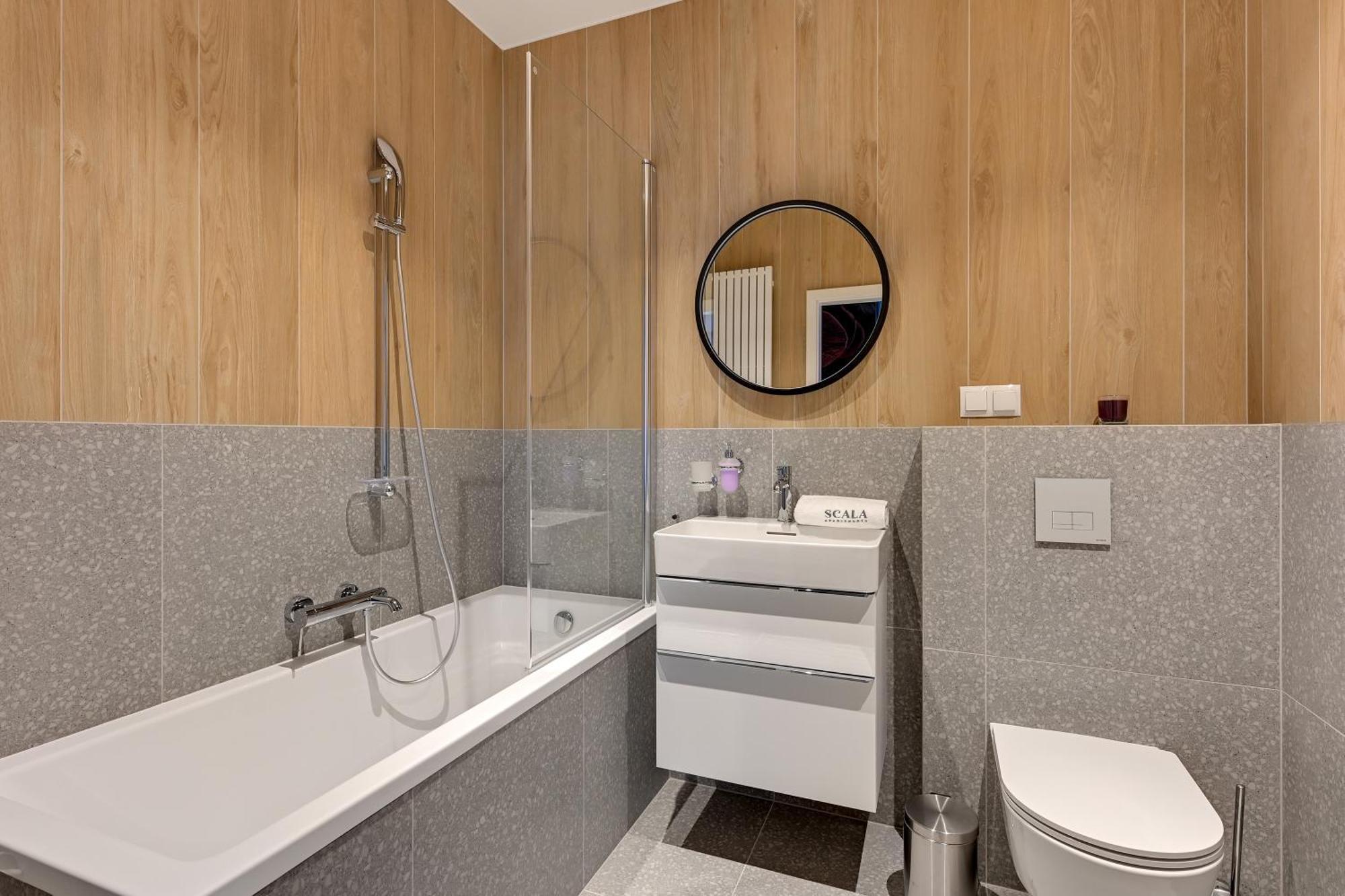 Scala 60d Center With Parking By Lion Apartament *